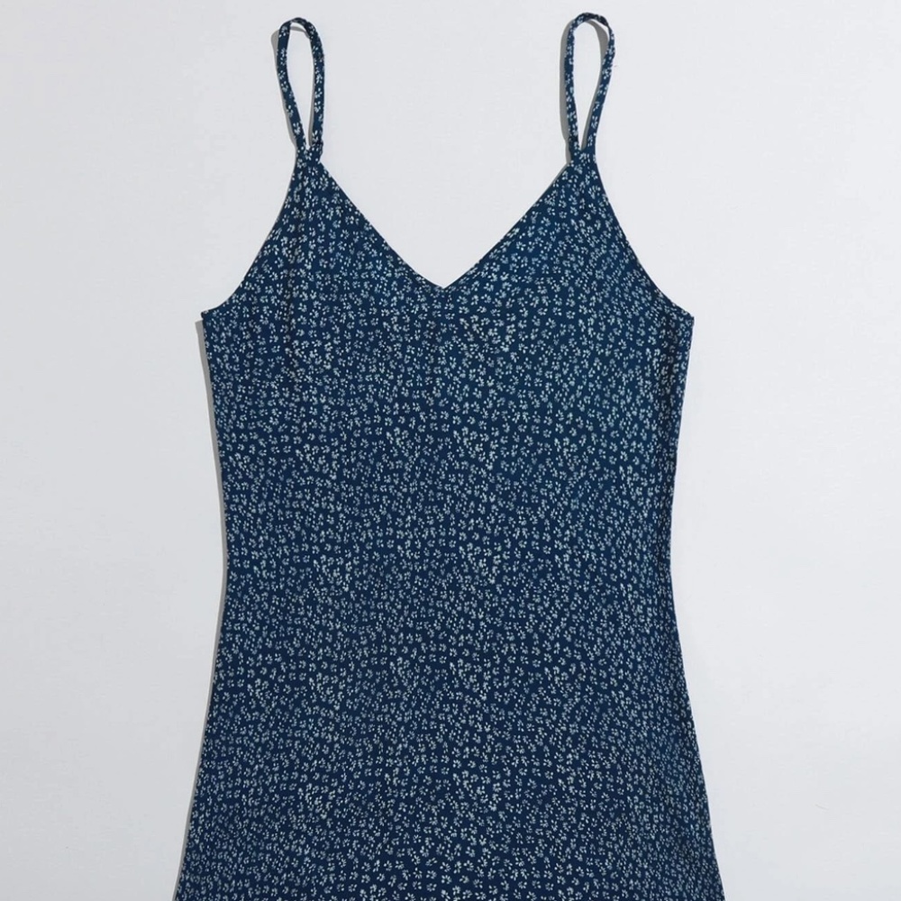 Shein Navy‎ Blue Ditsy Floral Print Cami Dress - Size Small - Picture 2 of 8